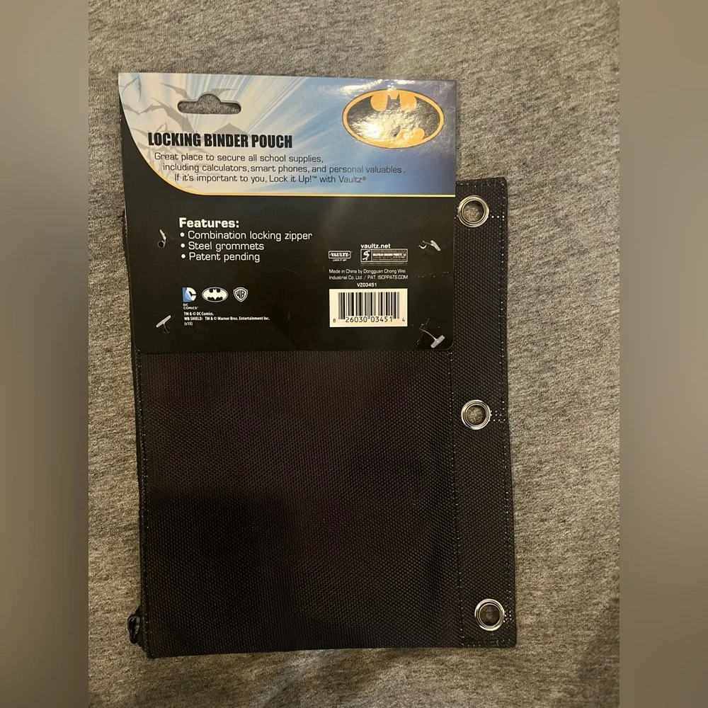Batman locking binder pouch